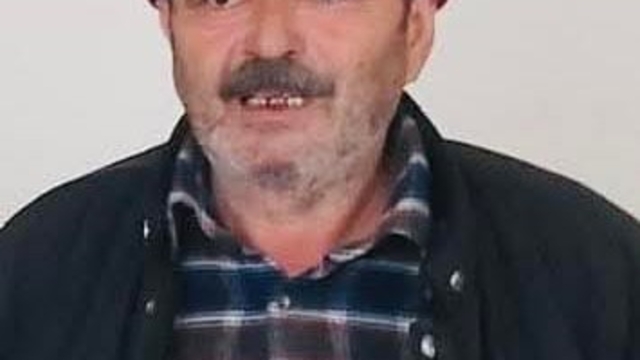 Sahilde ölü bulunan "Yalan Dünya" lakaplı balıkçının son konuşması ortaya çıktı
Yıllarca 2 metrelik teknede yaşayan balıkçı Mustafa Ünlü, İHA'nın haberiyle gündem olmuştu