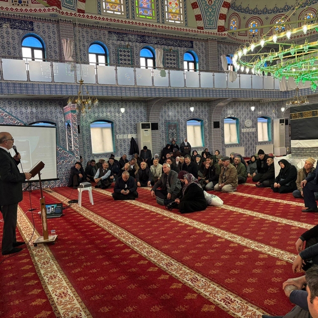 Umre yolcularına yönelik seminer