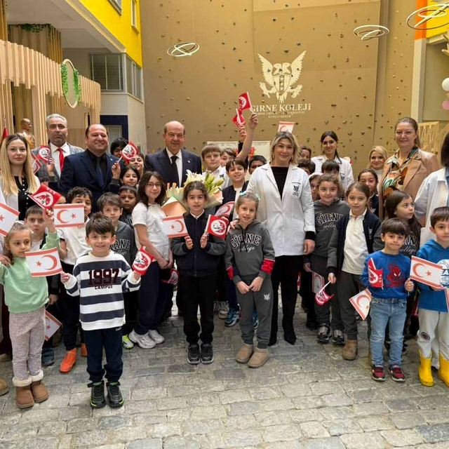 Eski KKTC Cumhurbaşkanı Ersin Tatar, Girne Koleji Trabzon kampüsünü ziyaret...