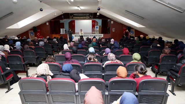 Karatay Gençlik Meclisi'nden Kariyer Günleri Programı