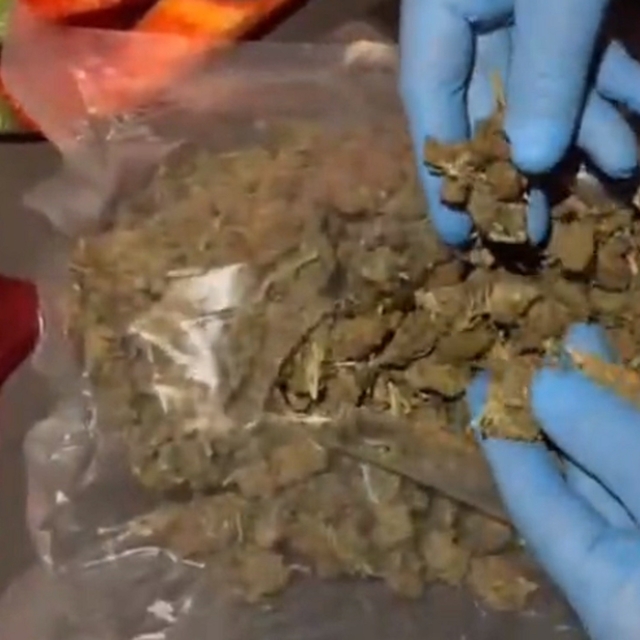 Hatay'da tırın yatak kısmından 5 kilo uyuşturucu çıktı