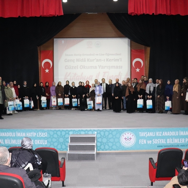 Genç Nida Kur'an-ı Kerim'i Güzel Okuma Yarışması finali yapıldı