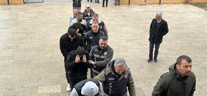 Suç örgütü üyesini diplomatik plakalı araçla yurt dışına kaçıran 6 şüpheli...