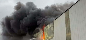 Balıkesir'de depoda yangın