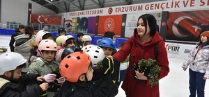 Minik yüreklere 'HİS'ten  bere desteği