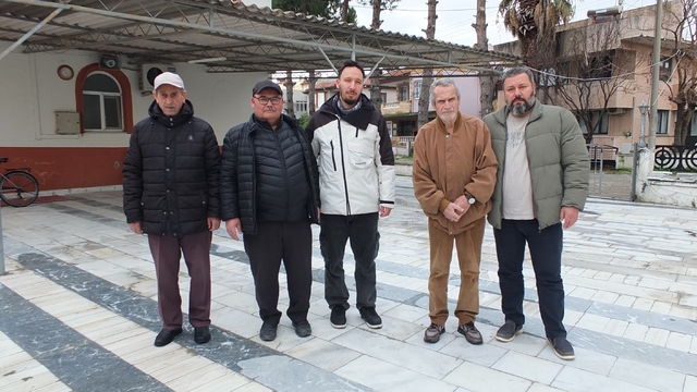 Burhaniye'de Hacı Gürsesler Cami imece ile ışıl ışıl  oldu