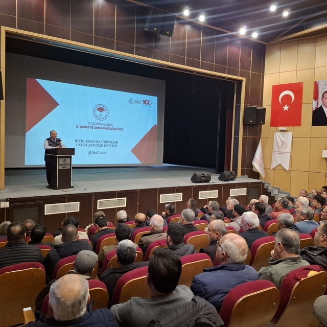 Karapınar'da üreticilere "Zirai İlaç Uygulama Belgesi" eğitimi