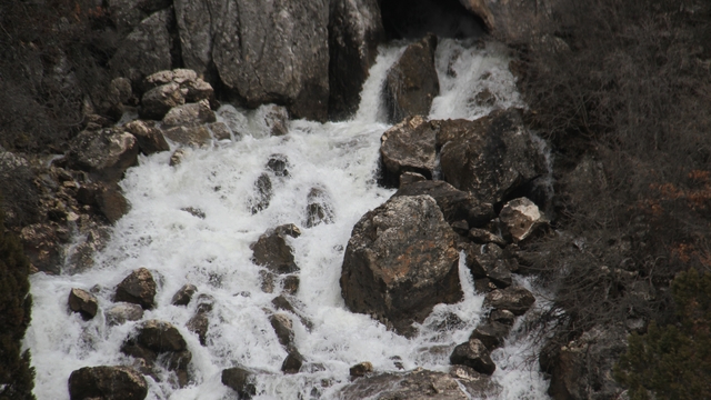 Derebucak'ta kuruyan Düden Şelalesi yeniden akmaya başladı