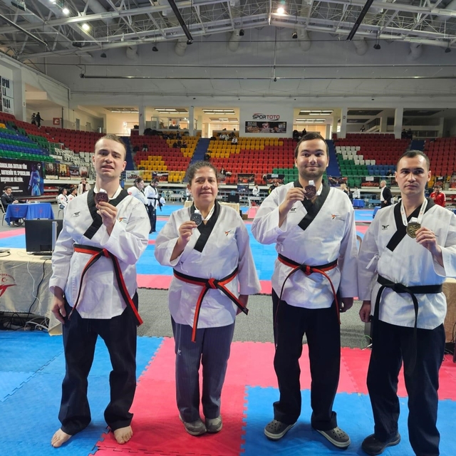 Karesi Taekwando Kulübü'nden büyük başarı
Berkay Çotaoğlu, Dünya Şampiyonas...
