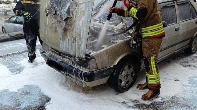 Dörtyol'da TOFAŞ alevlere teslim oldu