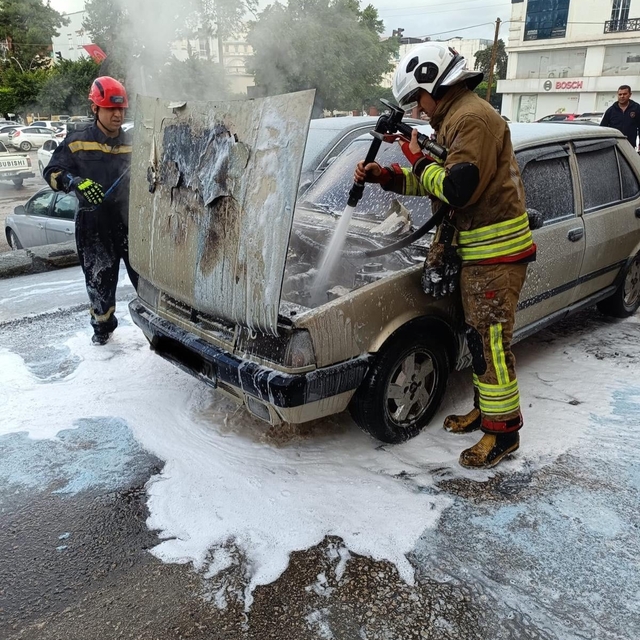 Dörtyol'da TOFAŞ alevlere teslim oldu