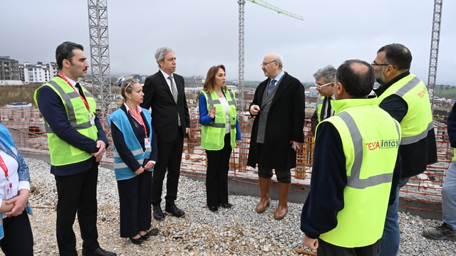 Vali Köşger, Denizli Acil Durum Hastanesi inşaatının son durumu hakkında bilgi aldı