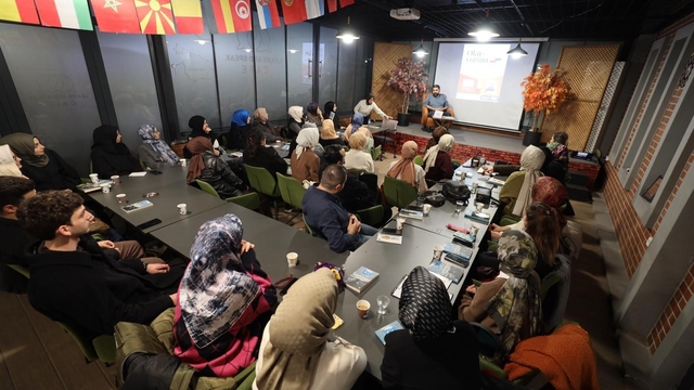 Kitaphane'de Doğu Türkistan konuşuldu