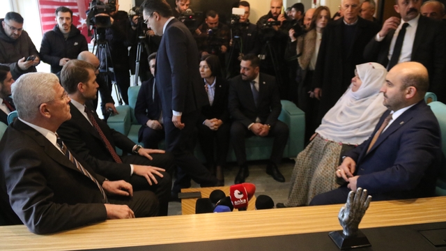 Başkan Güneş'i ziyaret eden İYİ Parti Genel Başkanı Dervişoğlu: "Paylaşımlar ve ifadeler toplumsal birliğimize zarar verdiği kadar geleceğimizde de olumsuz izler bırakıyor"