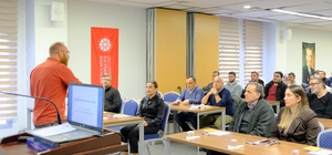 Adana'da 'Diksiyon ve Yapay Zeka Çağında Habercilik' eğitimi