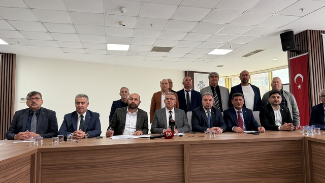 Aydın'da AK Parti'li belediye meclis üyelerinden CHP'lilere "ret kararı" tepkisi