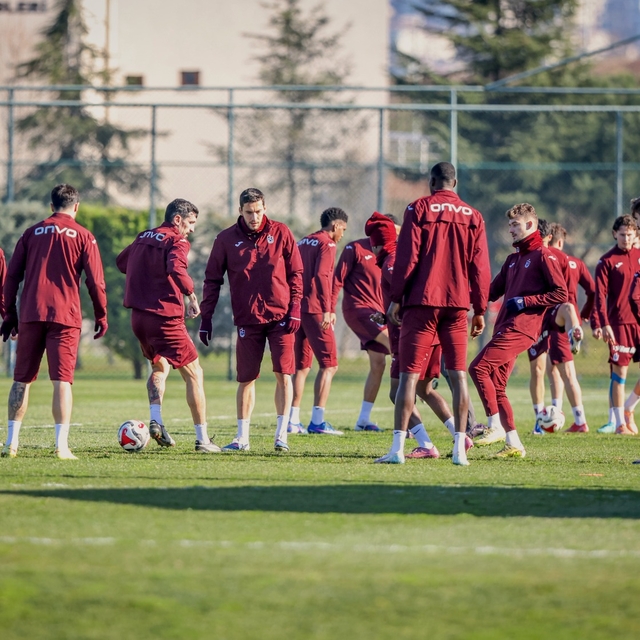 Trabzonspor'da Fenerbahçe maçı hazırlıkları sürdü