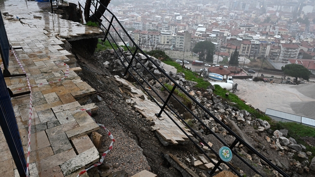 Manisa'da 'sağanak yağış' seferberliği