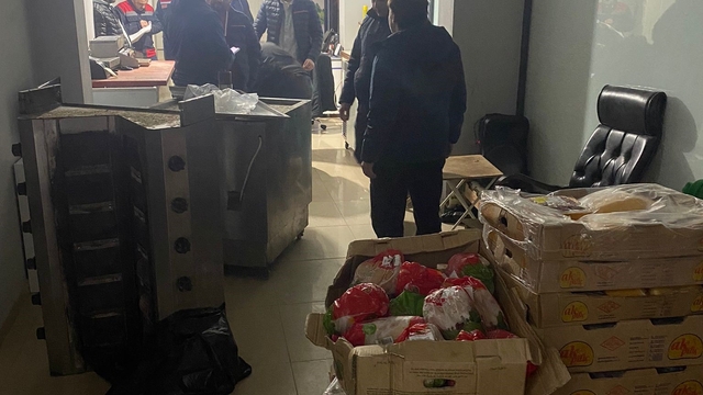 Trabzon'da tavuk eti deposundaki bozuk ürün ele geçirildi