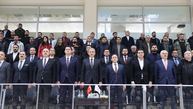 Mardin'de amatör ve okul spor kulüplerine 11 milyon 500 bin lira nakdi yardım yapıldı