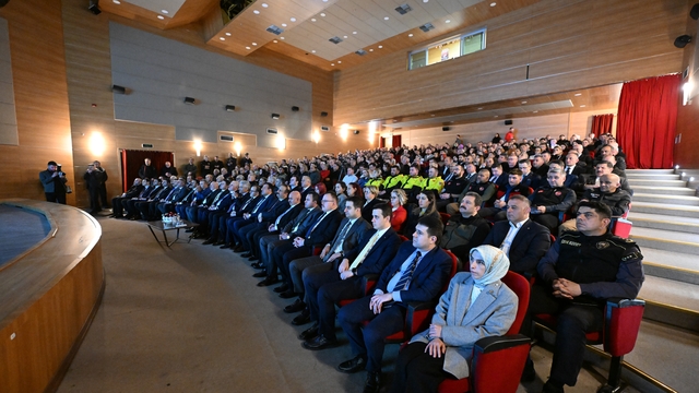 Kamu Başdenetçisi Akarca, "Ombudsman Düzcelilerle Buluşuyor" programında konuştu: