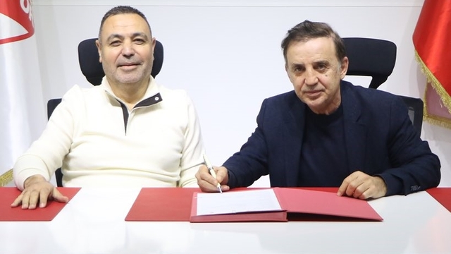 Boluspor'un yeni teknik direktörü Suat Kaya
Boluspor'da 4. kez teknik direktör değişikliği