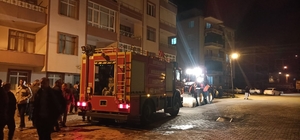 Sinop'ta 4 katlı binanın odunluğunda yangın