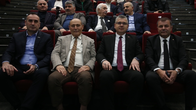 Sakarya'da hayvancılık ve kırmızı et sektörünün temsilcileri panelde buluştu
