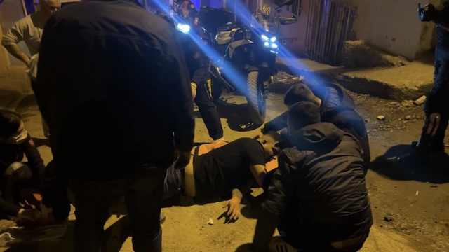 Samsun'da sokak ortasında silahla vurulan genç yaralandı