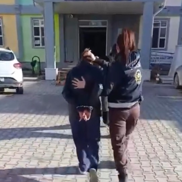 Hatay'da 2 milyon 300 bin lira değerinde ziynet eşyası çalan 2 şüpheli tutu...