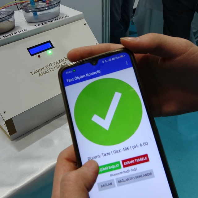 Samsunlu liselilerden tavuk eti zehirlenmesini önleyen cihaz