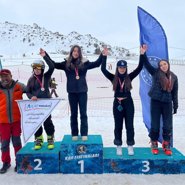 Okul sporlarından Erciyes'e dev çıkarma