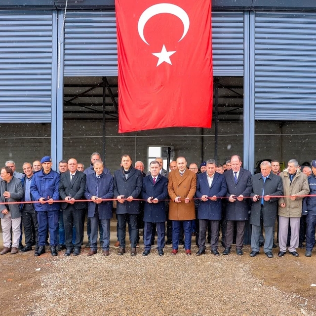 Aydıntepe'de iş makinesi garajı hizmete açıldı