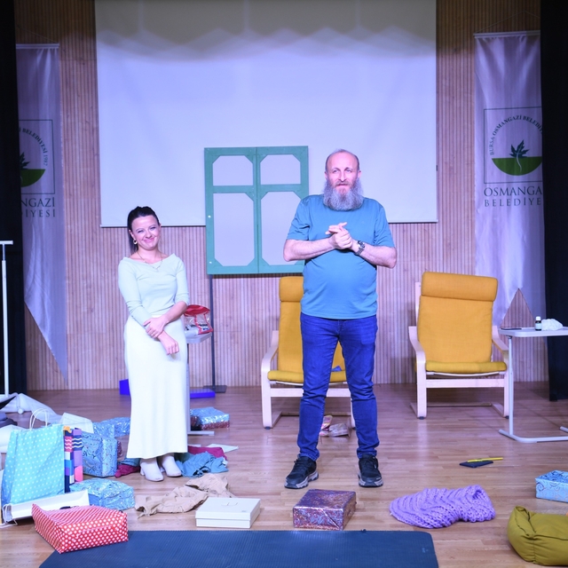 Osmangazi Belediyesi sanatseverleri tiyatroyla buluşturdu
"Osmangazi'de tiy...