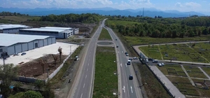 Ayvacık-Çarşamba kara yolunda yol genişletme çalışmaları başladı