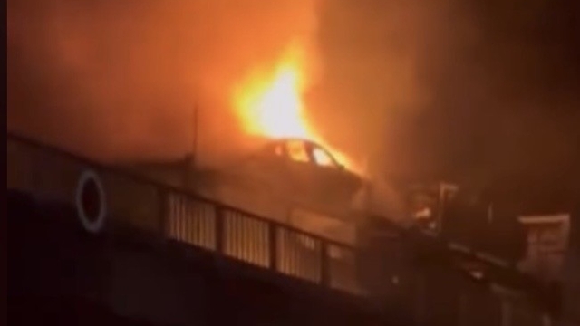 Osmaniye'de araç yüklü tırda yangın: 3 araç kullanılamaz hale geldi