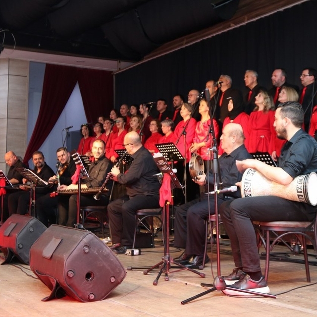 Yunusemre'de Sevgililer Günü'ne özel muhteşem konser