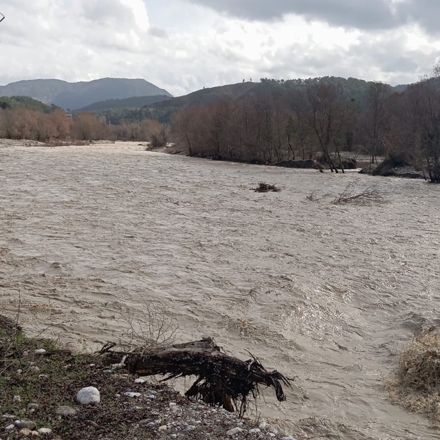 Denizli'de sel köprüleri ağır hasar verdi