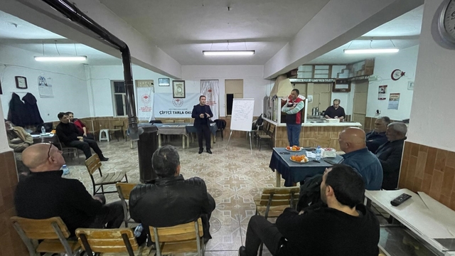 Köyceğiz'de "çiftçi tarla okulu" eğitimi gerçekleştirildi