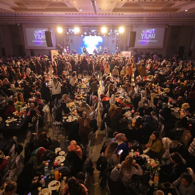 Şehitkamil'de kadınlar matinesi coşkusu
Yılmaz: "Kadın mutluysa, şehir huzu...