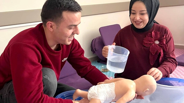 Gelibolu'da baba adaylarına yönelik ebeveynlik kursu düzenlendi