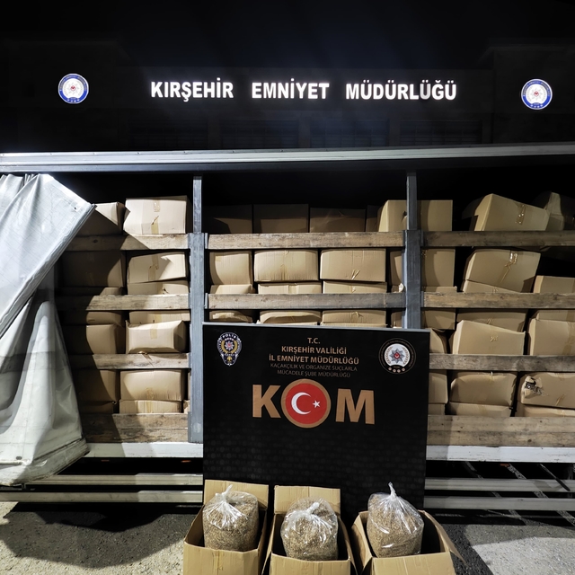 Kırşehir'de 3,4 ton kaçak tütün ele geçirildi