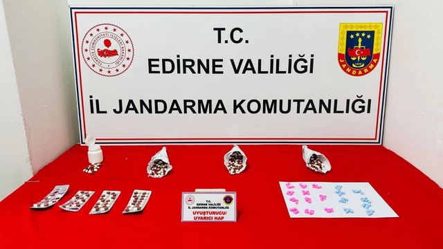 Edirne'de uyuşturucuya jandarma darbesi: Karı-koca suçüstü yakalandı