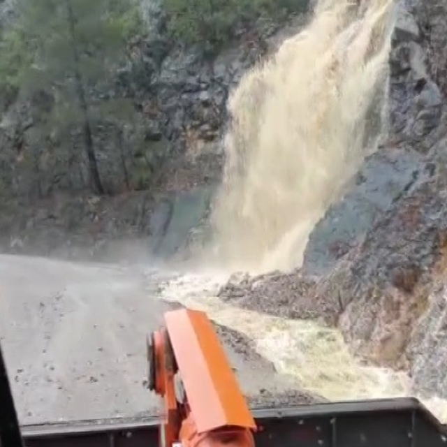 Adana'nın kuzey ilçelerinde sağanak taşkınlara neden oldu