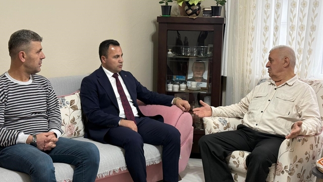 Kaymakam Uzan'ın ilk ziyareti şehit ailesi oldu