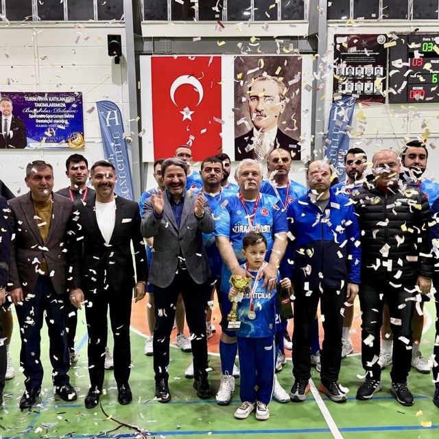 Sivrihisar'da 'Kurumlar Arası Voleybol Turnuvası' yapıldı