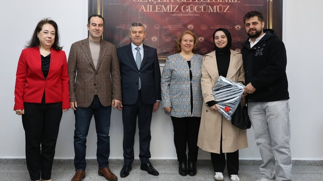 Artvin'de yeni evlenen ve evlilik aşamasındaki çiftlere ailenin önemi anlatıldı