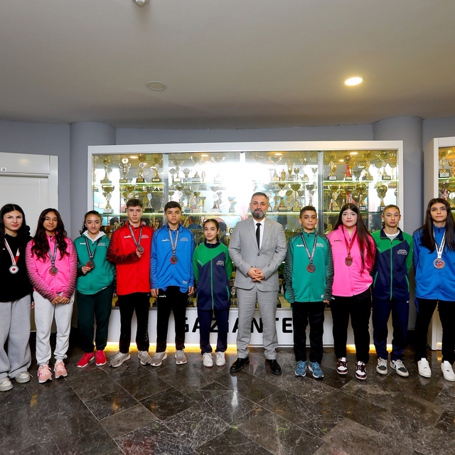 Mavi-beyazlı sporculardan ilk 40 günde 71 yeni madalya
Büyükşehir'de şampiy...