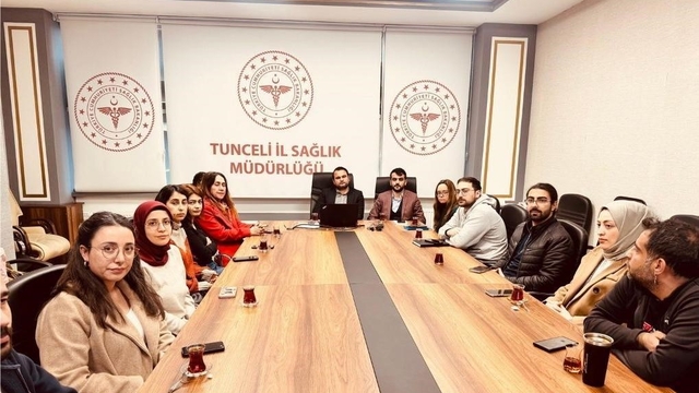 Tunceli'de sağlık çalışanlarına hizmet içi eğitim