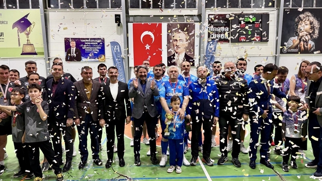 Sivrihisar'da 'Kurumlar Arası Voleybol Turnuvası' yapıldı